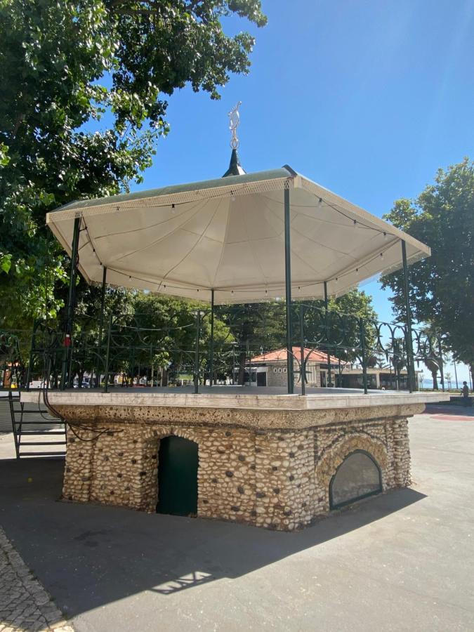 Apartamento 1 Quarto, Com Patio, Em Frente Praia Paço de Arcos Exterior foto