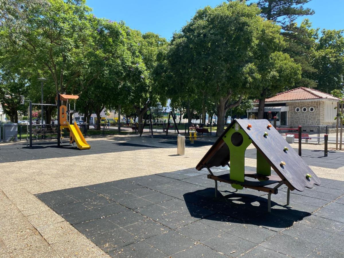 Apartamento 1 Quarto, Com Patio, Em Frente Praia Paço de Arcos Exterior foto